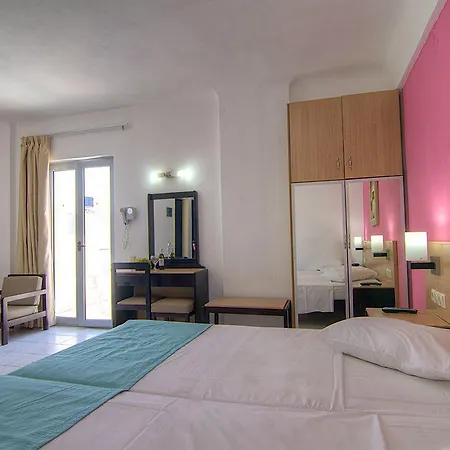 Hotel Sergios 3*