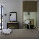 Sergios فندق 4*